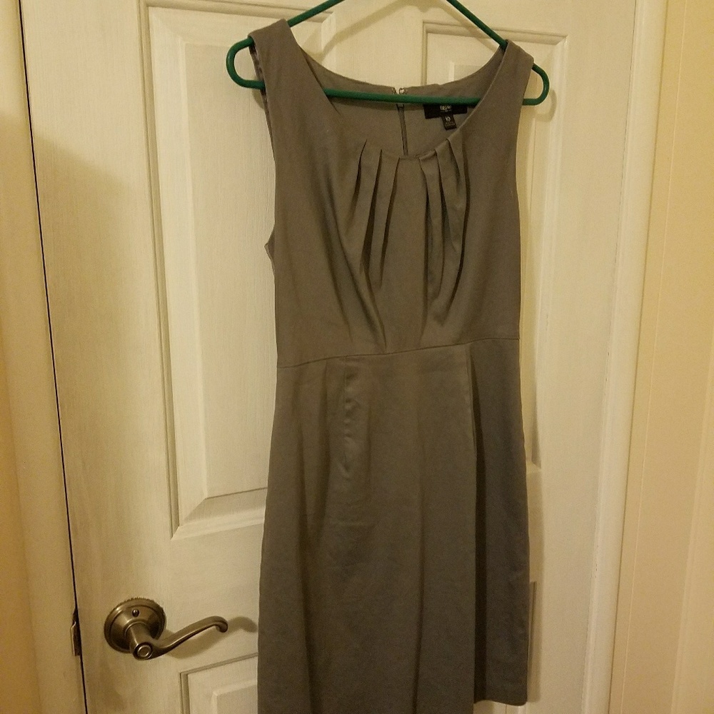 LOFT GREY SLEEVELESS DRESS